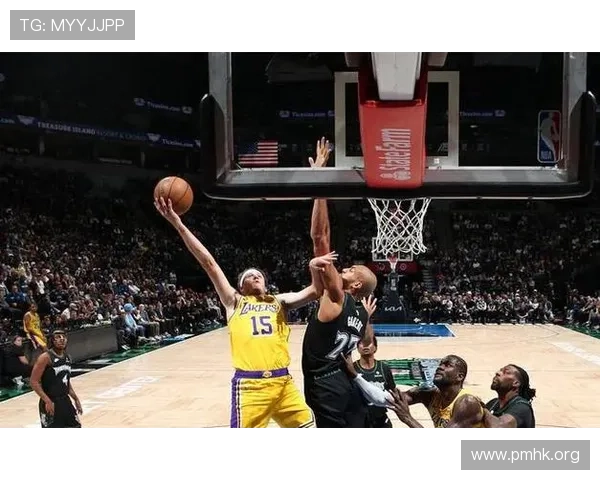 湖人三巨头全面爆发新核心强势崛起引领球队重返争冠舞台巅峰之路 湖人三巨头全面爆发新核心强势崛起引领球队重返争冠舞台巅峰之路