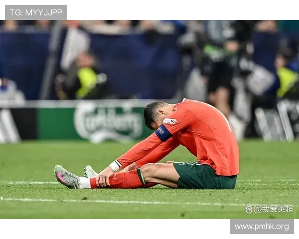 国家队第3冠加冕40岁C罗落泪跪地仰天长啸史诗之夜国家荣耀